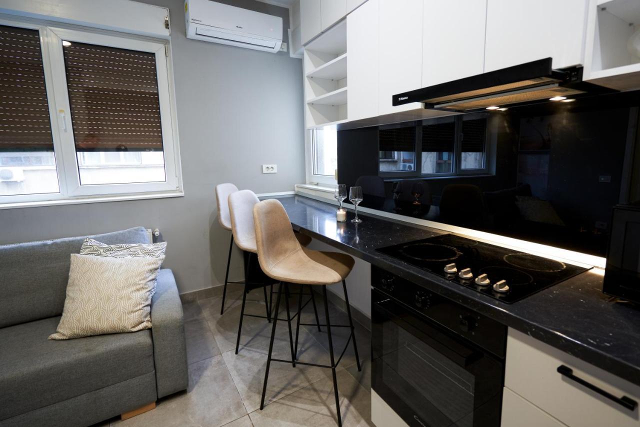 Minimalist Design Apartament In Magheru Bukarest Exterior foto